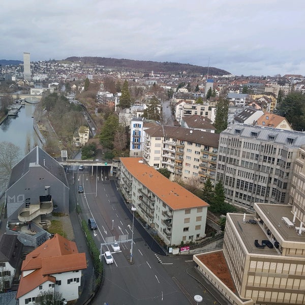 รูปภาพถ่ายที่ Zurich Marriott Hotel โดย Serafeim S. เมื่อ 12/22/2019