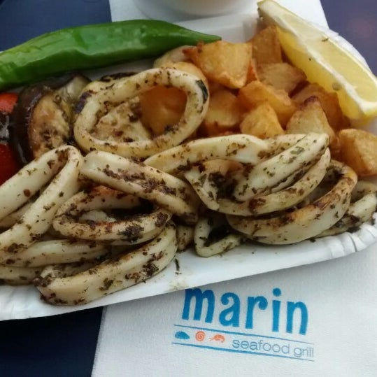Foto scattata a Marin Seafood Grill da dizzy il 9/9/2014
