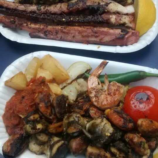 Foto scattata a Marin Seafood Grill da dizzy il 9/14/2014