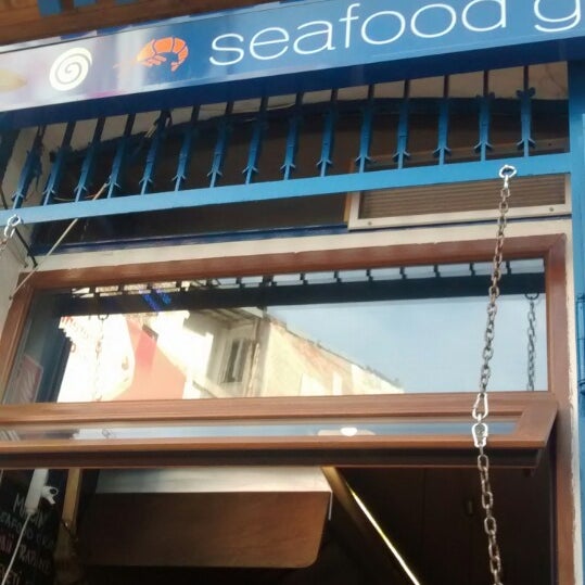 Foto scattata a Marin Seafood Grill da dizzy il 8/2/2014
