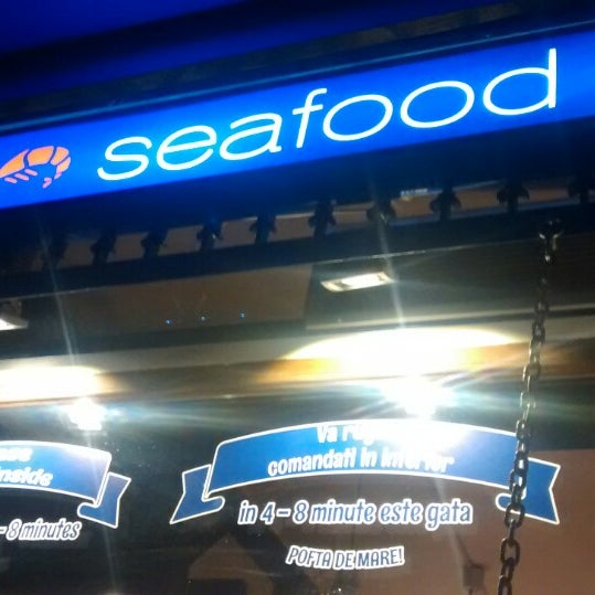 Foto scattata a Marin Seafood Grill da dizzy il 8/30/2014