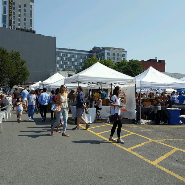 Photo taken at South End Open Market @ Ink Block by Zoe L. on 9/4/2016