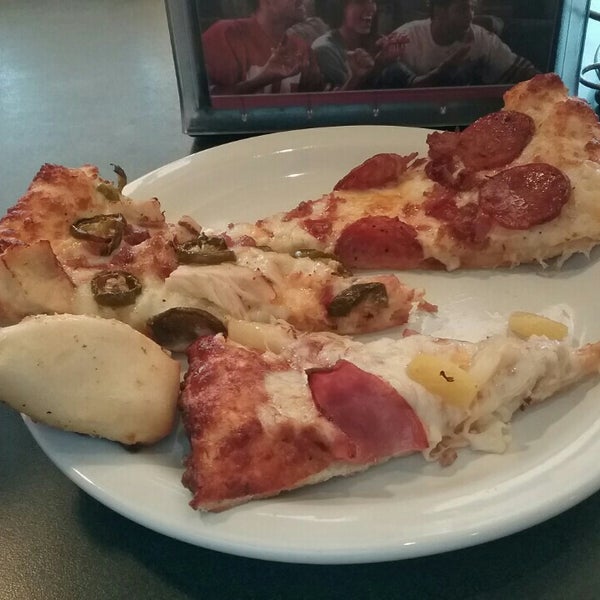 Round Table Pizza Brookside Stockton, CA