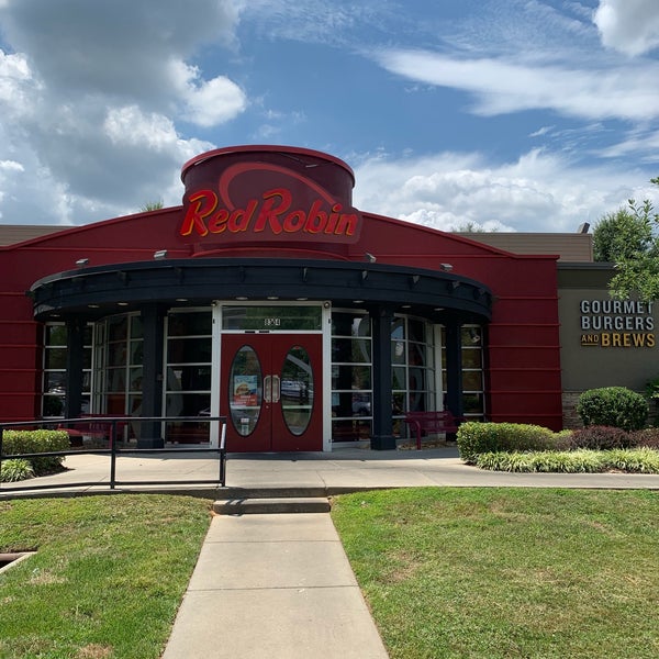 Red Robin Gourmet Burgers and Brews - Burger Joint