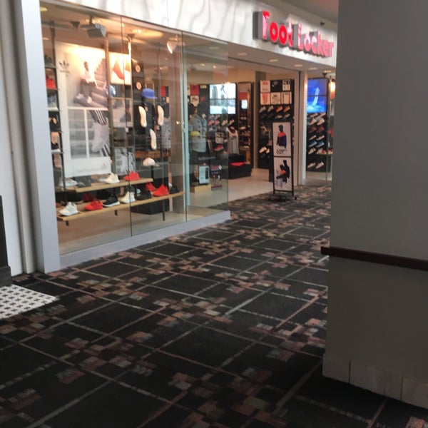 Foot Locker Shoe Store in Kennesaw