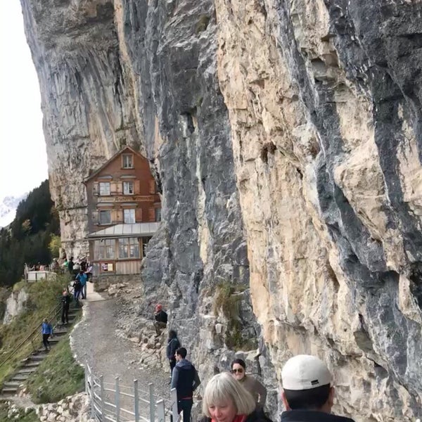 Самый известный отель Aescher в Швейцарии