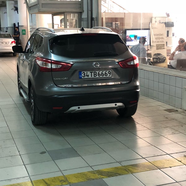 Photo taken at Hyundai/Nissan Dealer by V E Y S E L on 9/1/2018