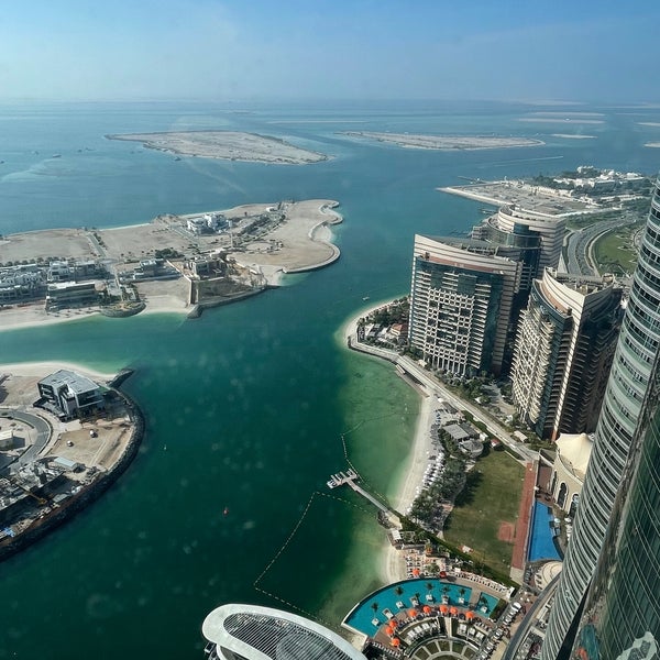 Photo taken at Conrad Abu Dhabi Etihad Towers by AlSayed 🐍 on 11/20/2023