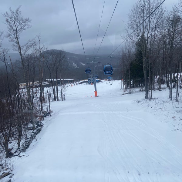 Foto tirada no(a) Belleayre Mountain Ski Center por Jasmine W. em 2/2/2020