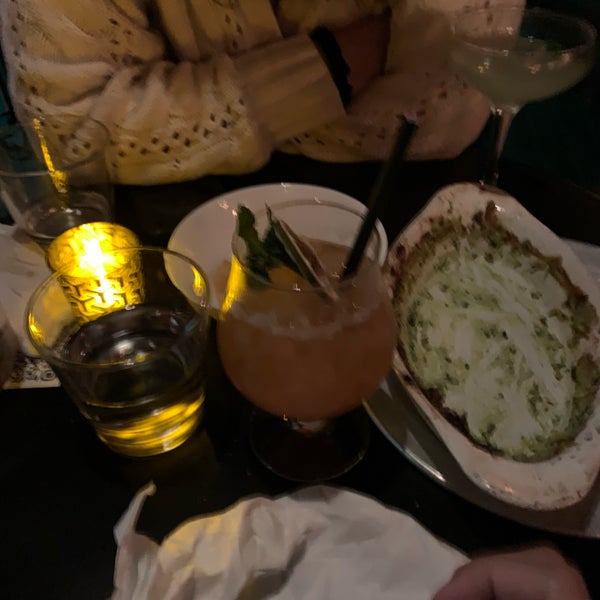 9/22/2022 tarihinde George V.ziyaretçi tarafından Alchemist Bar &amp; Lounge'de çekilen fotoğraf