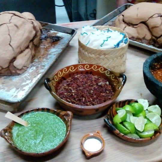Photo taken at Escuela de Gastronomía Méxicana by Carla A. on 8/29/2015