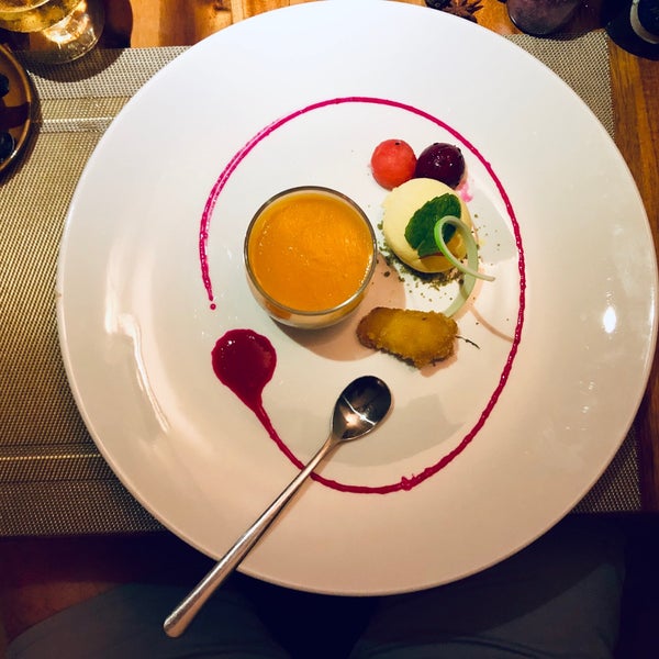 1/24/2019 tarihinde Jozevec W.ziyaretçi tarafından Duong&#39;s Restaurant - Cooking Class'de çekilen fotoğraf