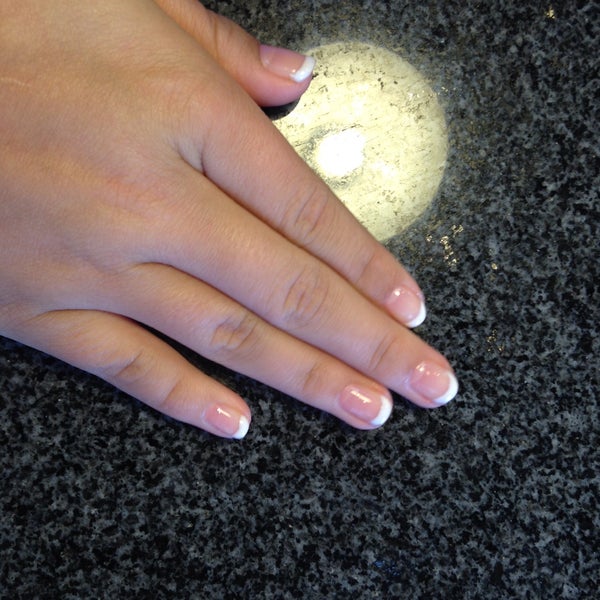 Red 6 Nails Nail Salon in Northbrook