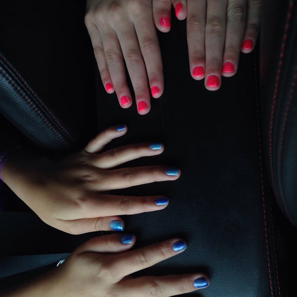 Red 6 Nails Nail Salon in Northbrook