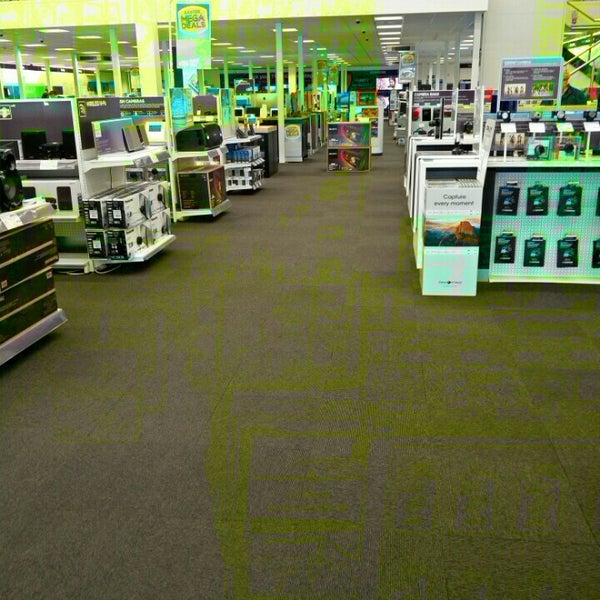 Currys PC World Electronics Store in Banbury