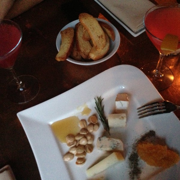 Снимок сделан в First Crush Restaurant &amp; Wine Bar пользователем Eka C. 5/17/2013