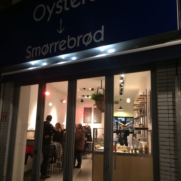 Foto scattata a Oysters &amp; Smørrebrød da Dries V. il 1/23/2015