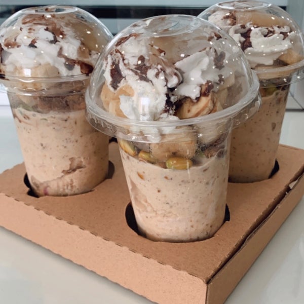 Yaser Ice Cream and Juice Bar آبمیوه بستنی یاسر منطقه ۳ تهران, تهران