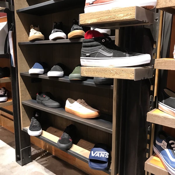 Vans north store point mall