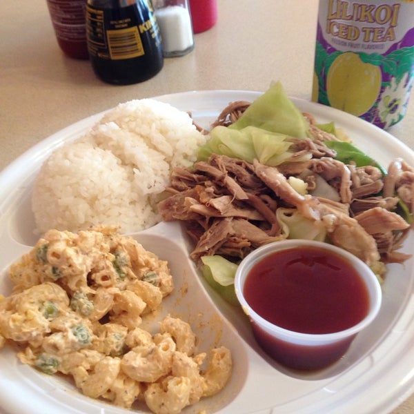 7/11/2014 tarihinde Kristin J.ziyaretçi tarafından Taste of Aloha'de çekilen fotoğraf