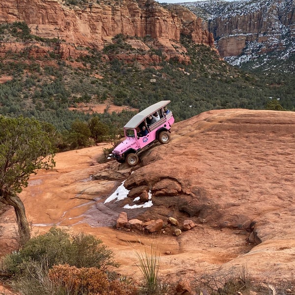 รูปภาพถ่ายที่ Pink Jeep Tours - Sedona โดย Kimmy K. เมื่อ 1/31/2021