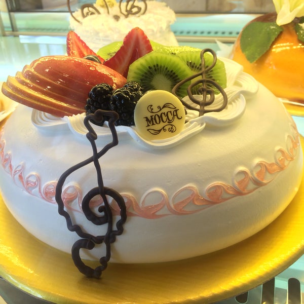 Das Foto wurde bei Cafe Paris Coffee &amp; Bakery von Cafe Paris Coffee &amp; Bakery am 8/7/2014 aufgenommen