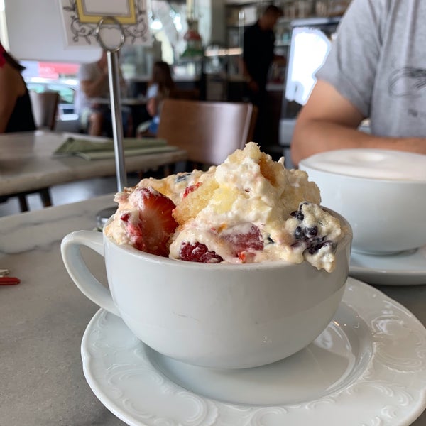 Photo taken at Sweet Lady Jane Bakery by Linus L. on 9/16/2019