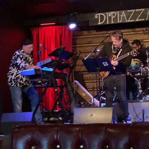Photo taken at diPiazza&#39;s Restaurant &amp; Lounge by Linus L. on 6/19/2021