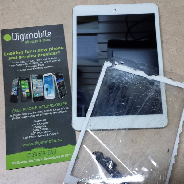 Foto tomada en Digimobile - Computer Cell Phone Repair - Ronkonkoma  por Digimobile C. el 7/31/2015