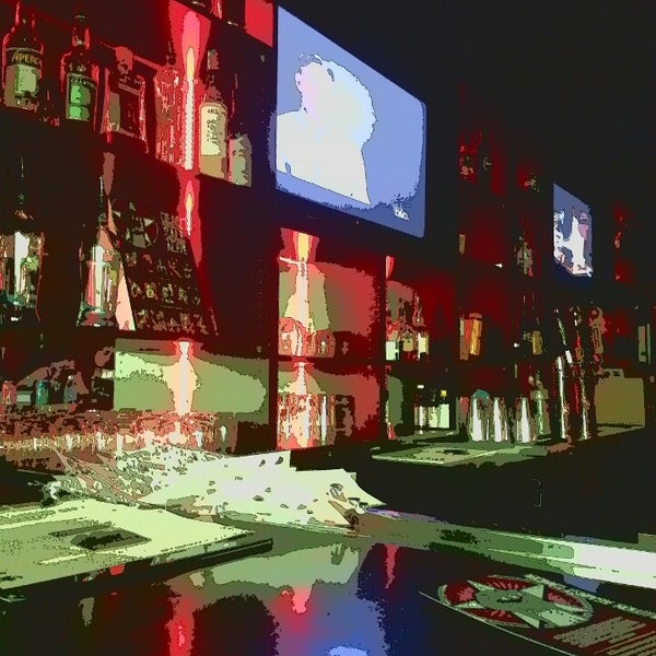 6/23/2013에 Rob B.님이 Nevermind Awesome Bar &amp; Eatery에서 찍은 사진