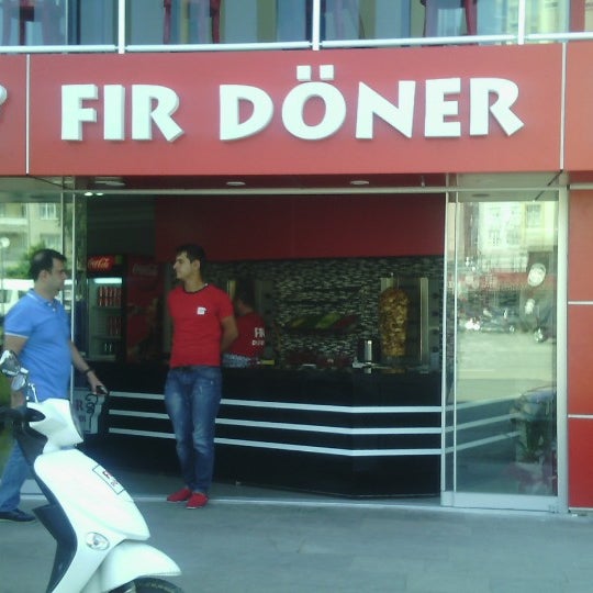 8/6/2014 tarihinde Mehmet A.ziyaretçi tarafından Fır Döner'de çekilen fotoğraf