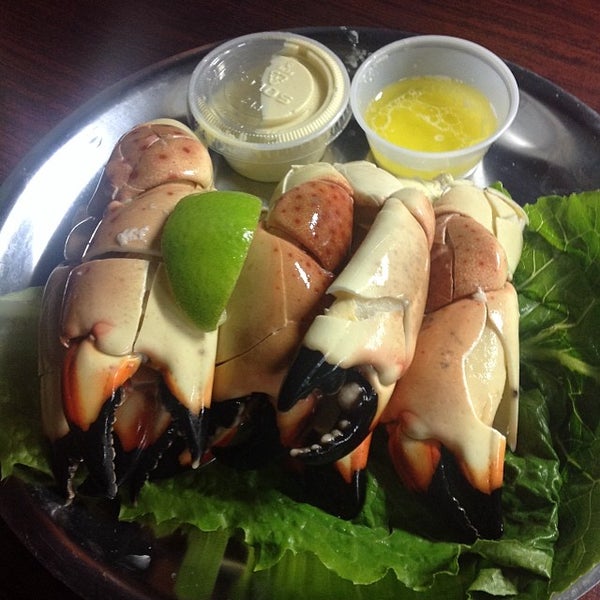 รูปภาพถ่ายที่ King Seafood โดย Shinsuke S. เมื่อ 12/27/2013