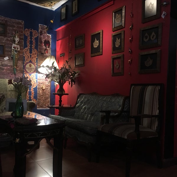 4/17/2018 tarihinde Eduardo R.ziyaretçi tarafından Rococó Café Espresso'de çekilen fotoğraf