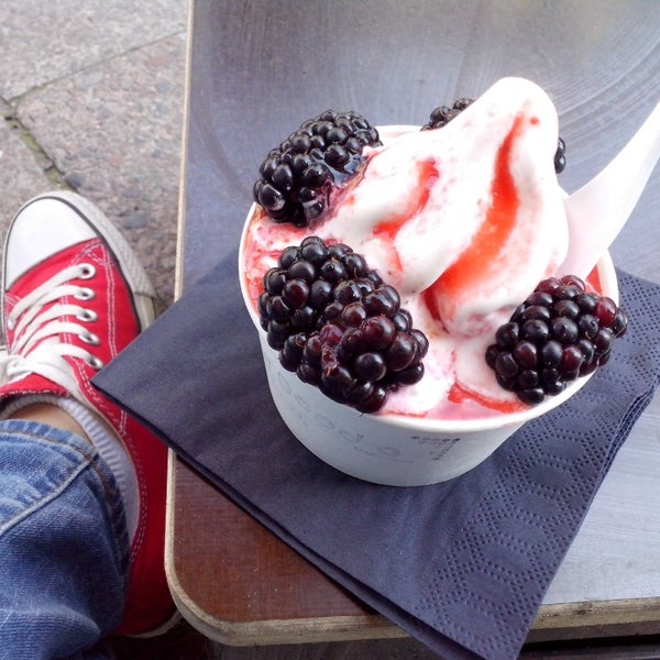 8/6/2014 tarihinde Julia S.ziyaretçi tarafından Good Q Frozen Yogurt &amp; Cafe'de çekilen fotoğraf
