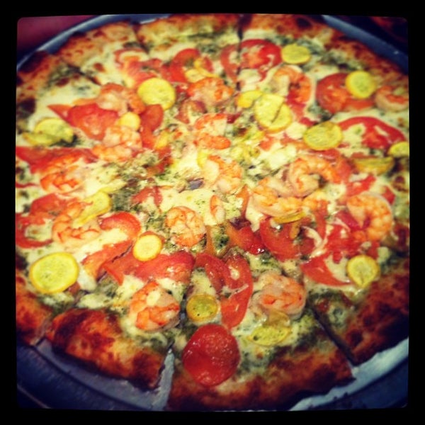 Photo taken at Paradise Pizza &amp; Pasta by Jennie N. on 1/22/2013