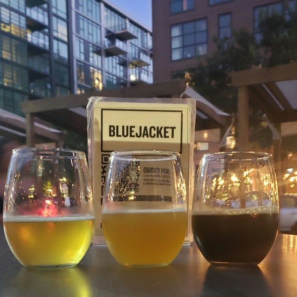 Foto tirada no(a) Bluejacket Brewery por Samantha V. em 9/8/2022