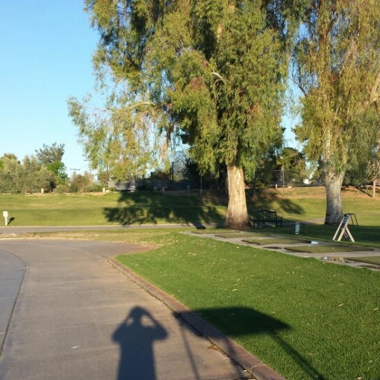 Foto diambil di Continental Golf Course oleh Chris S. pada 3/16/2014