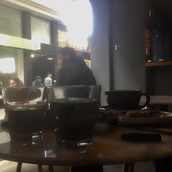 4/14/2018 tarihinde Erin Aslı Ö.ziyaretçi tarafından BORDERLINE Coffee'de çekilen fotoğraf