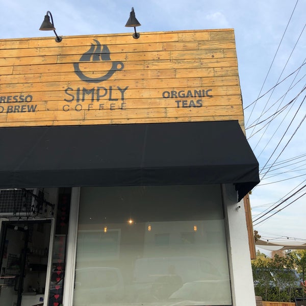 Photo taken at Simply Coffee by Derek B. on 3/1/2019