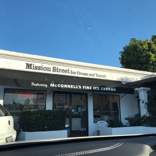Photo taken at Mission Street Ice Cream and Yogurt - Featuring McConnell&#39;s Fine Ice Creams by Derek B. on 3/13/2019