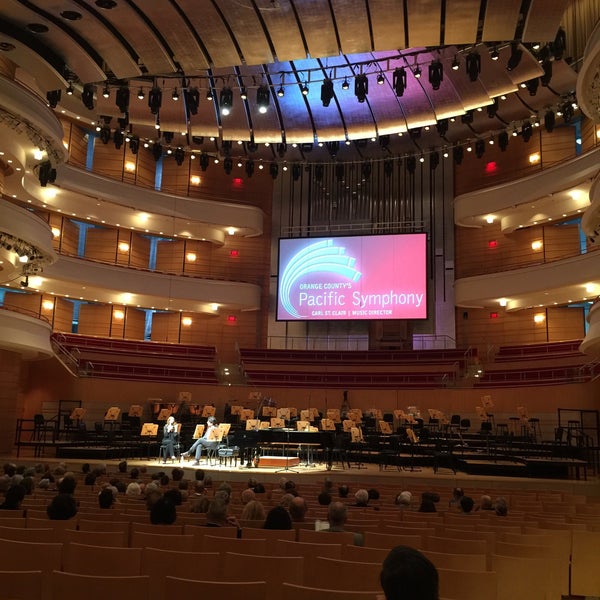 12/6/2015 tarihinde Derek B.ziyaretçi tarafından Renée and Henry Segerstrom Concert Hall'de çekilen fotoğraf
