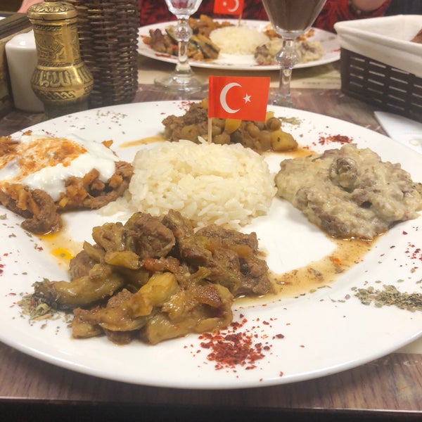 Foto tomada en Güler Osmanlı Mutfağı  por Bilge C. el 12/17/2018