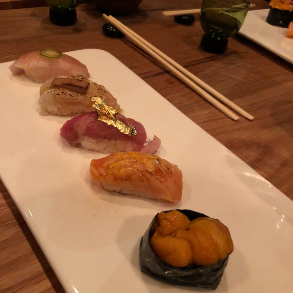 Das Foto wurde bei Sushi Dojo NYC von Lydia J. am 12/1/2018 aufgenommen