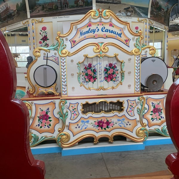 Nunley's Carousel - Attraction