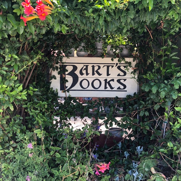 Photo taken at Bart&#39;s Books by Jonah W. on 4/29/2021