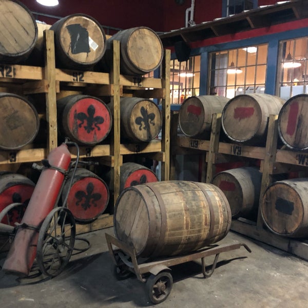 Foto tirada no(a) Old New Orleans Rum por Jonah W. em 12/5/2018