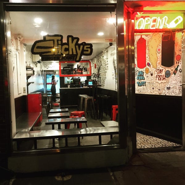 Photo taken at Sticky&#39;s Finger Joint by Dylan P. on 8/7/2015