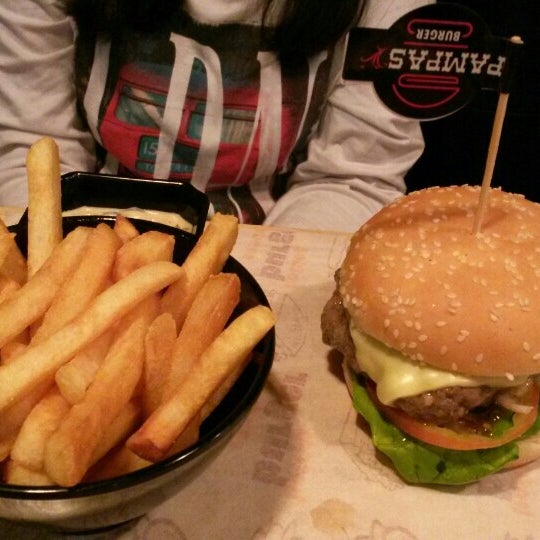 8/16/2015にAzlie M.がPampas Burgerで撮った写真