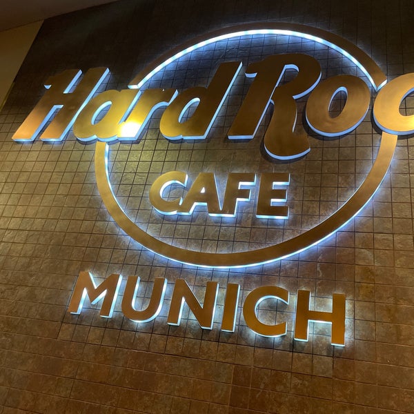 Foto tirada no(a) Hard Rock Cafe Munich por Sirin Y. em 1/9/2023