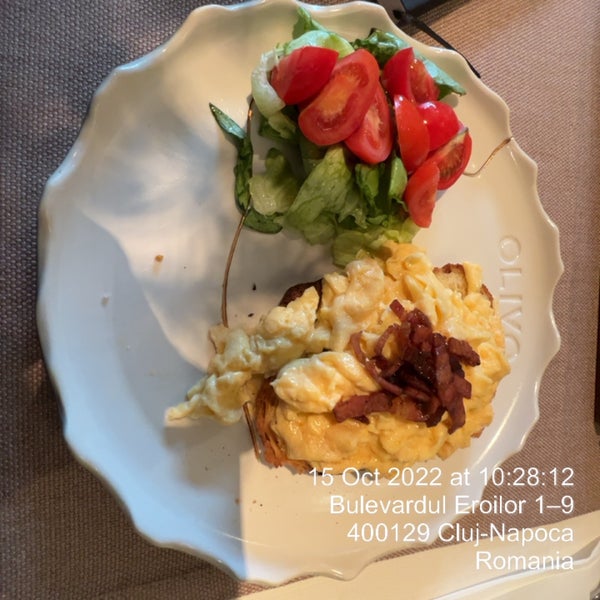 Super nice scrambled egg cu pancetta la micul dejun